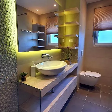 Apartman Beautiful View With Garage Space *