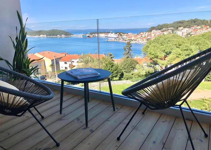 Beautiful View With Garage Space 아파트 말리로시니