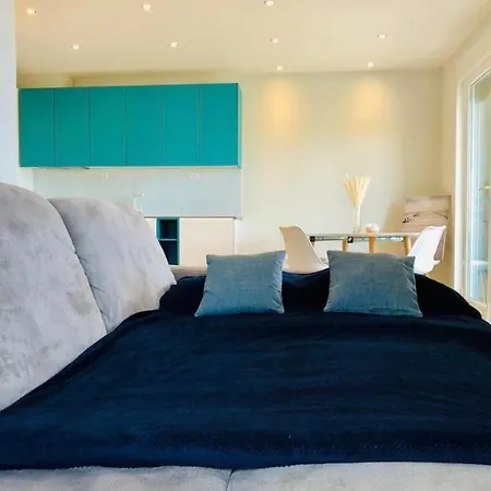 Apartment Beautiful View With Garage Space *