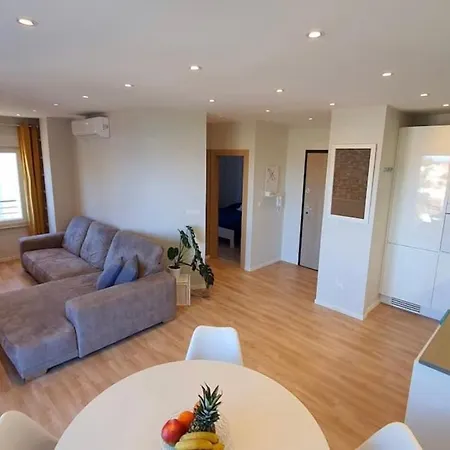 Apartment Beautiful View With Garage Space Mali Lošinj