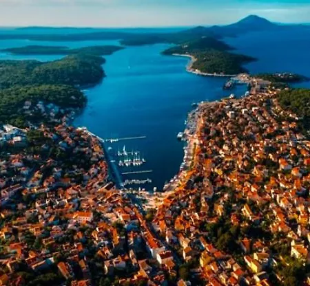 Beautiful View With Garage Space Appartement