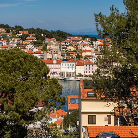 Apartament Beautiful View With Garage Space Mali Lošinj