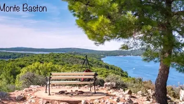 Beautiful View With Garage Space Апартаменты Мали-Лошинь