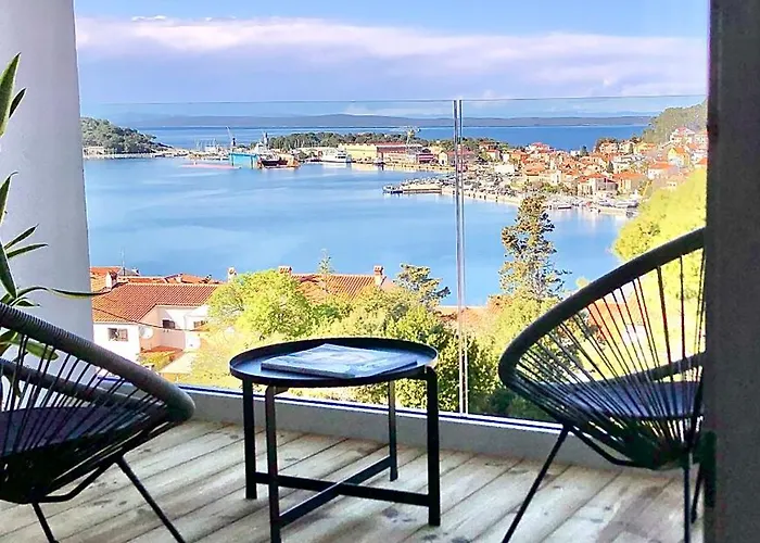 Beautiful View With Garage Space Mali Lošinj
